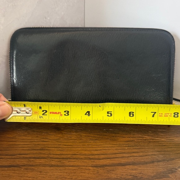 Miu Miu Black Leather Zip Wallet - Picture 4 of 5